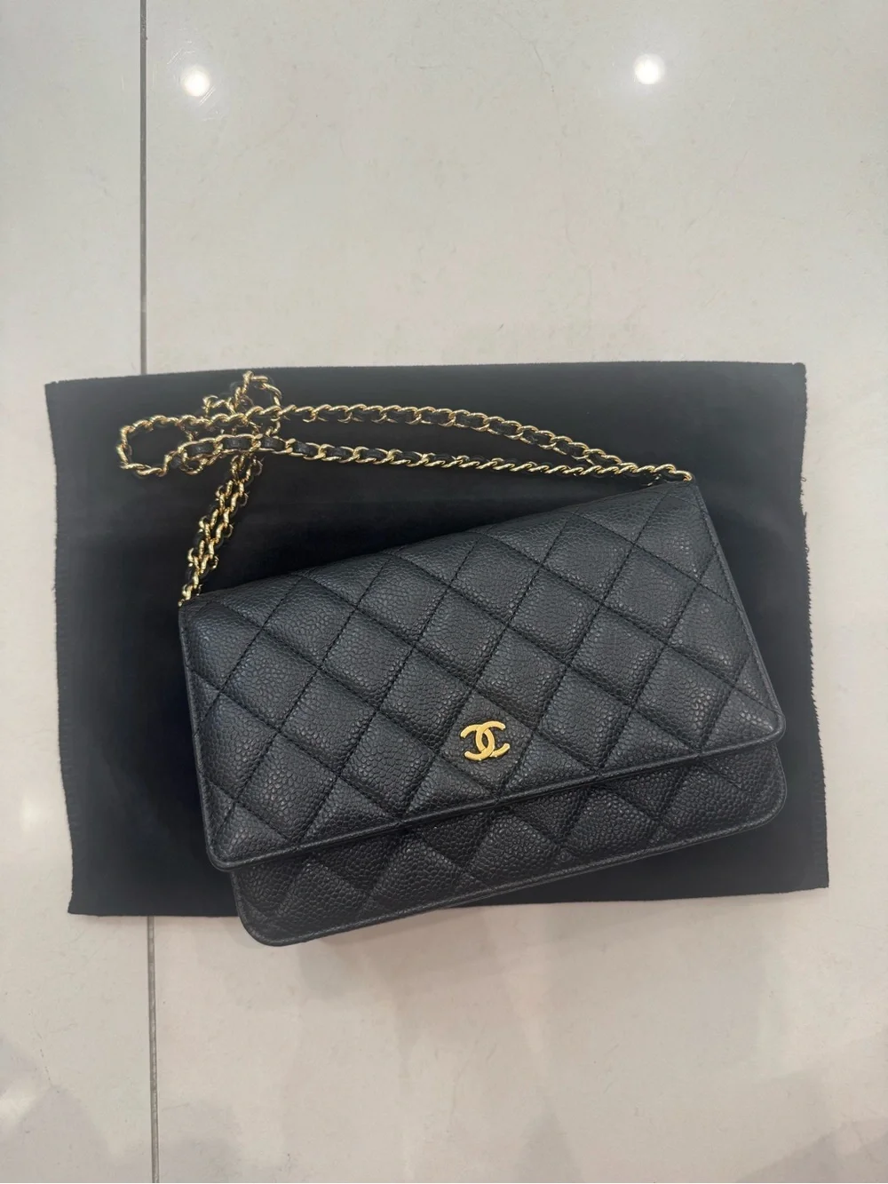 Auth. Chanel classic WOC